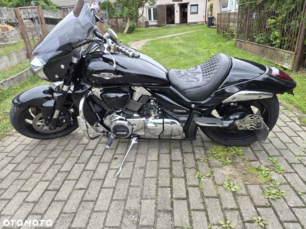 Suzuki Intruder - 4