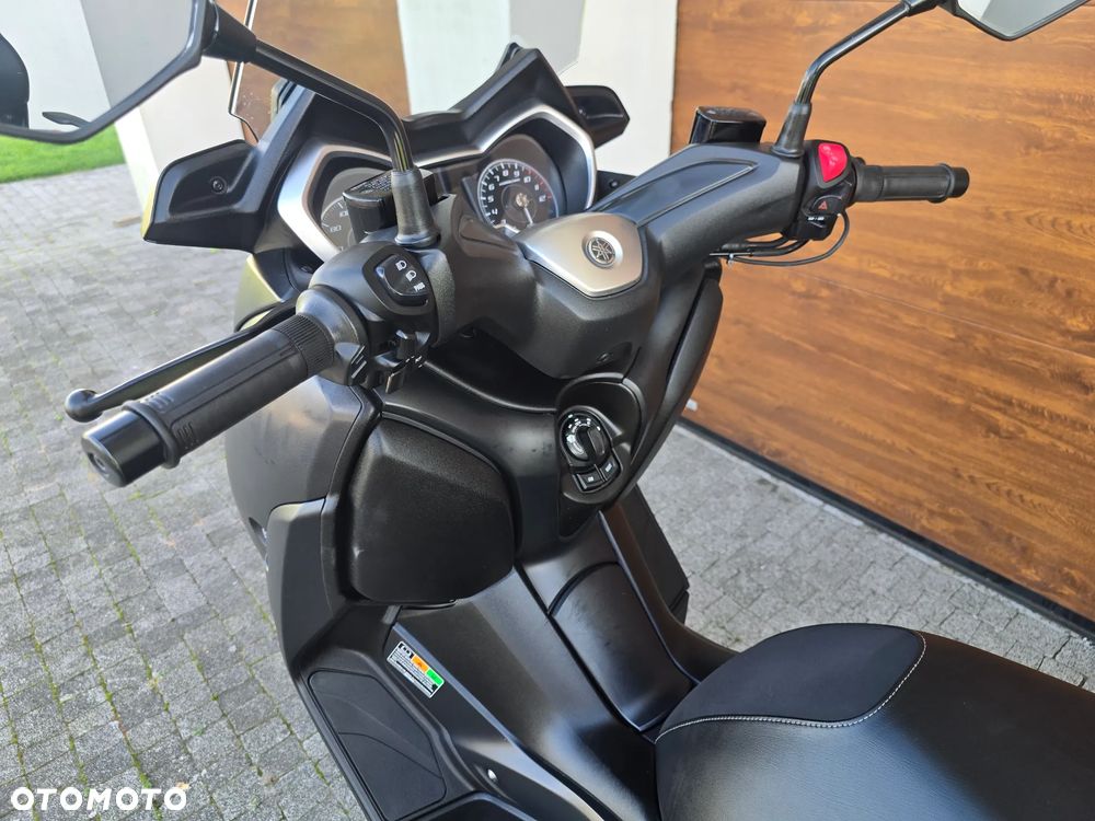 Yamaha X-max - 32