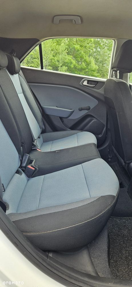Hyundai i20 - 15