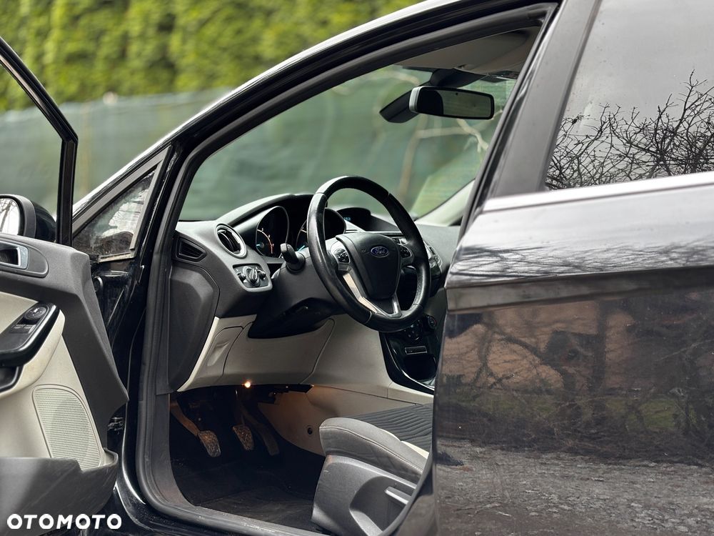 Ford Fiesta 1.0 EcoBoost Titanium - 21
