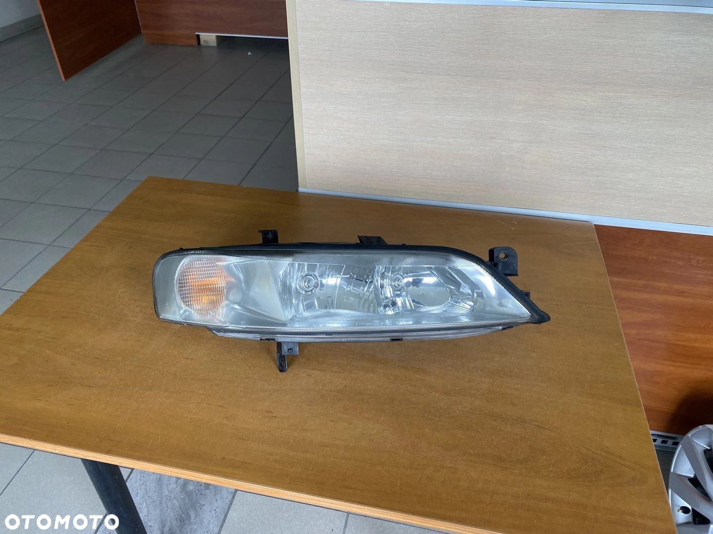 LAMPA PRZEDNIA PRAWA OPEL VECTRA B LIFT EUROPA KOMPLETNA - 1