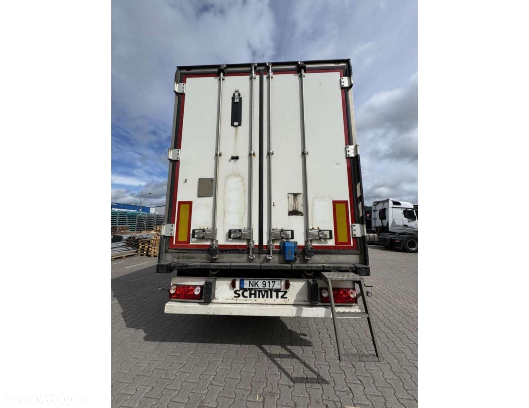 Schmitz Cargobull SKO FP 60 ThermoKing SLXi 300 - 1