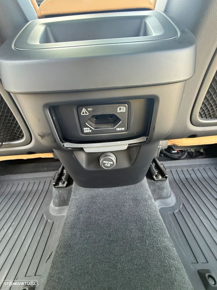 Volvo XC 60 2.0 D4 Inscription AWD Geartronic - 25