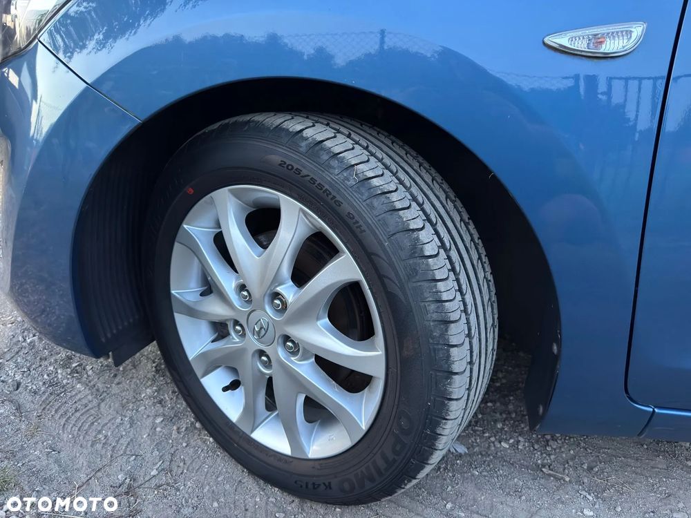 Hyundai i30 blue 1.4 Style - 26