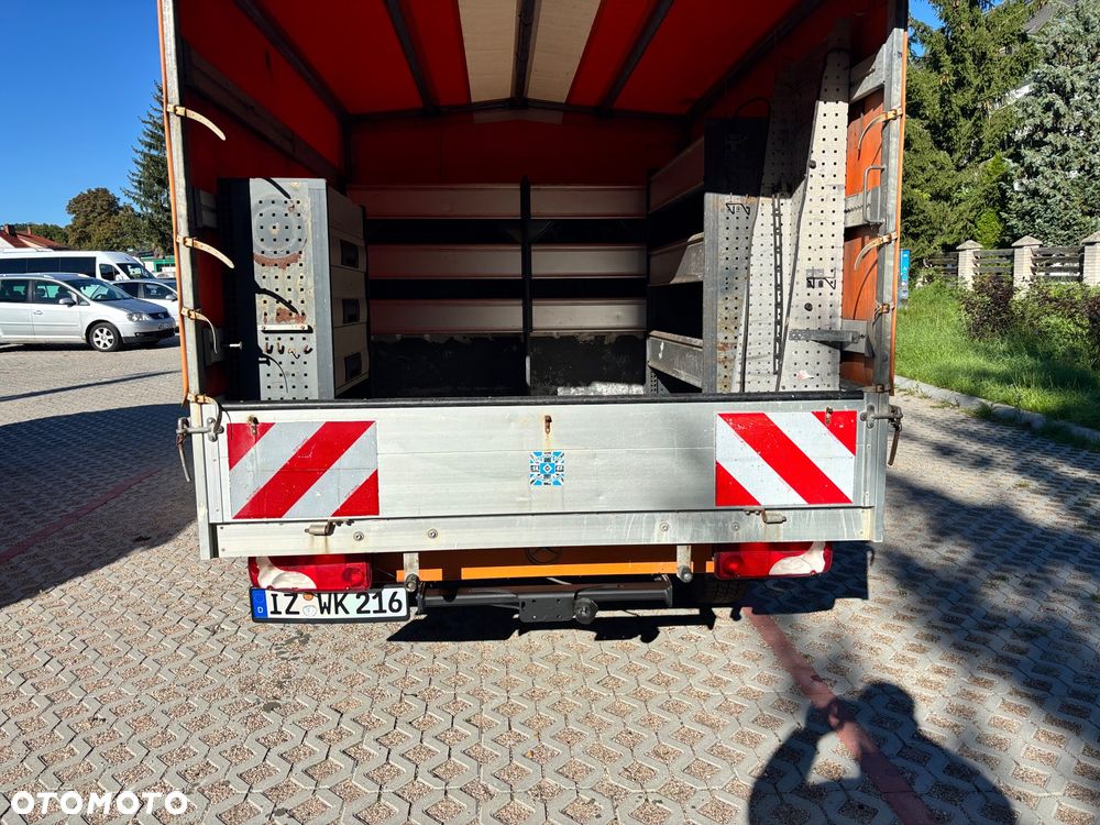 Mercedes-Benz Sprinter - 24