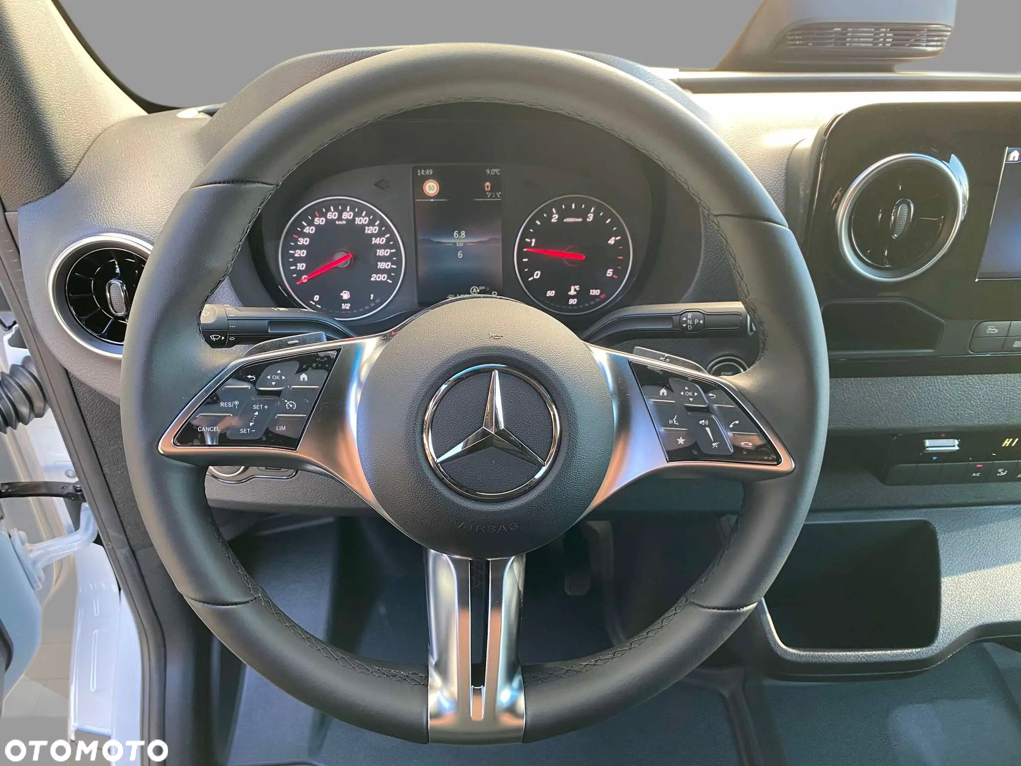 Mercedes-Benz Sprinter - 6