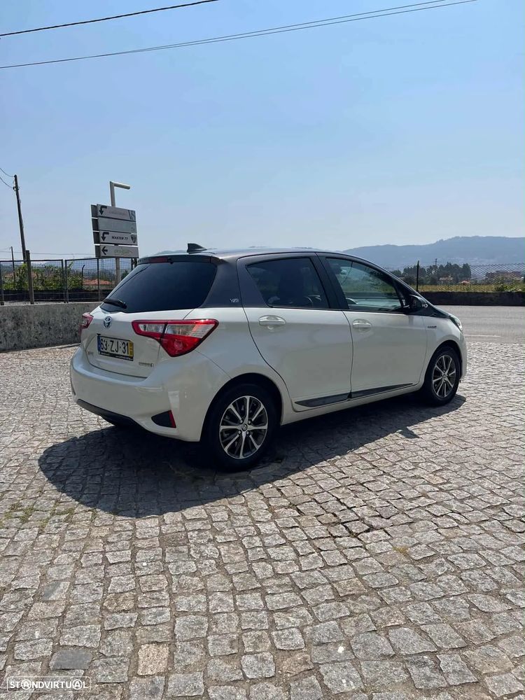 Toyota Yaris 1.5 HSD 20 Anos - 5