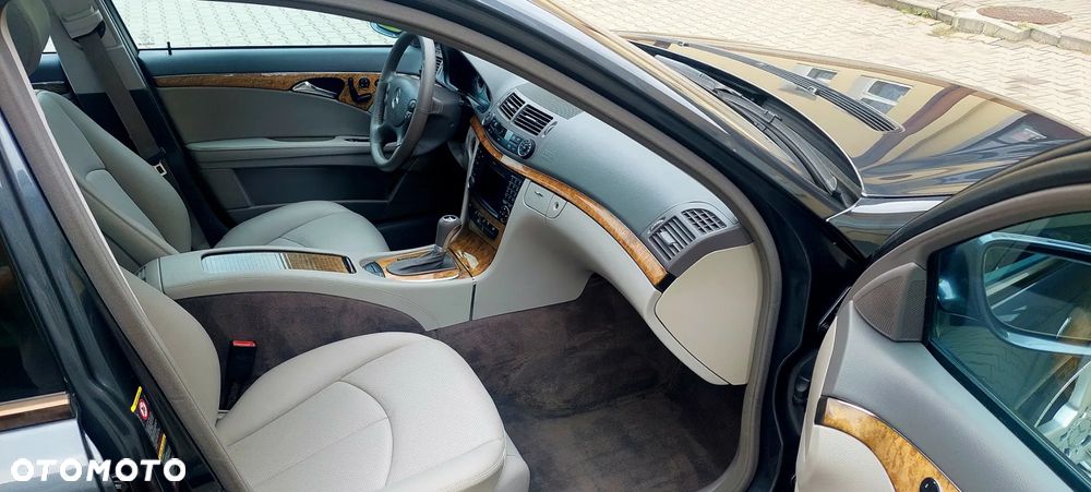 Mercedes-Benz Klasa E 280 4-Matic Avantgarde - 9