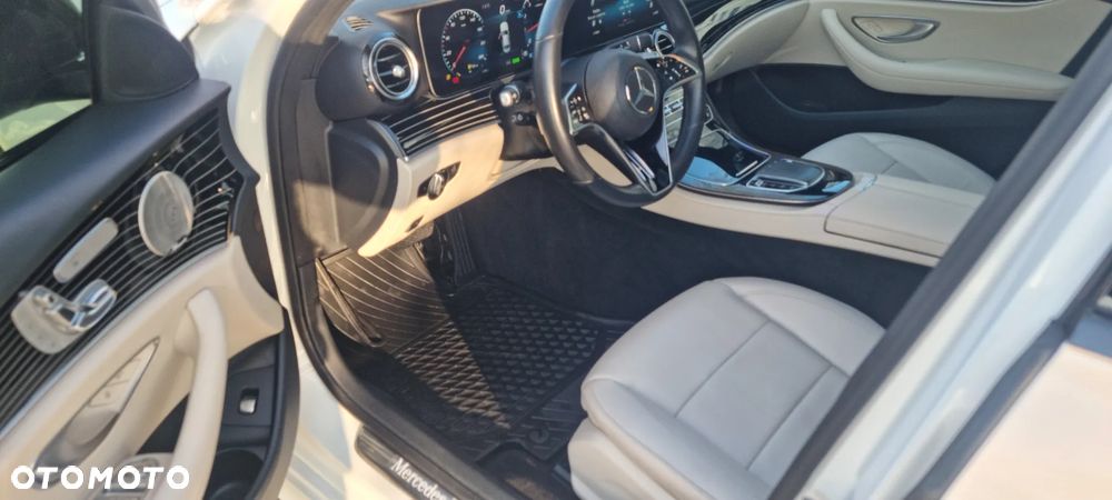 Mercedes-Benz Klasa E 450 4Matic 9G-TRONIC AMG Line - 26