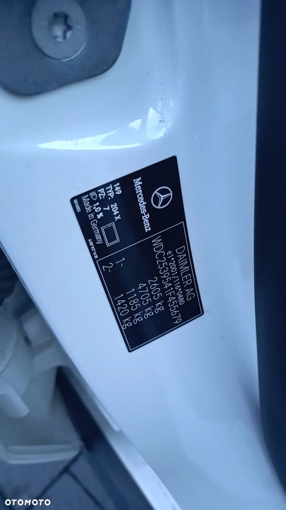 Mercedes-Benz GLC - 13