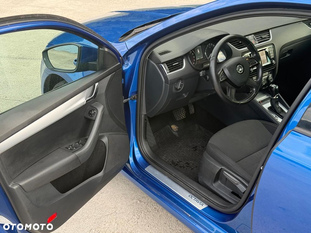 Skoda Octavia 1.6 TDI Ambition DSG - 16