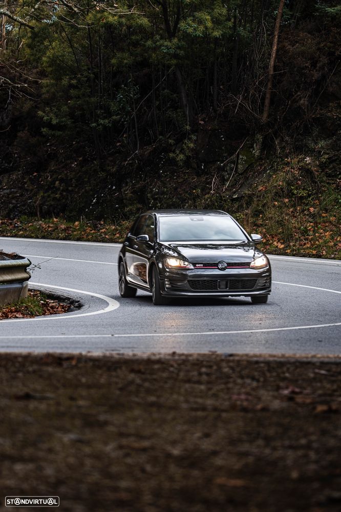 VW Golf GTI Performance BlueMotion DSG - 19