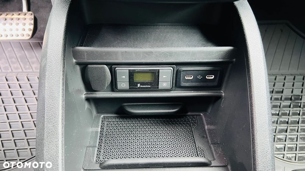 Mercedes-Benz Klasa V 300 d 4-Matic 9G-Tronic - 29