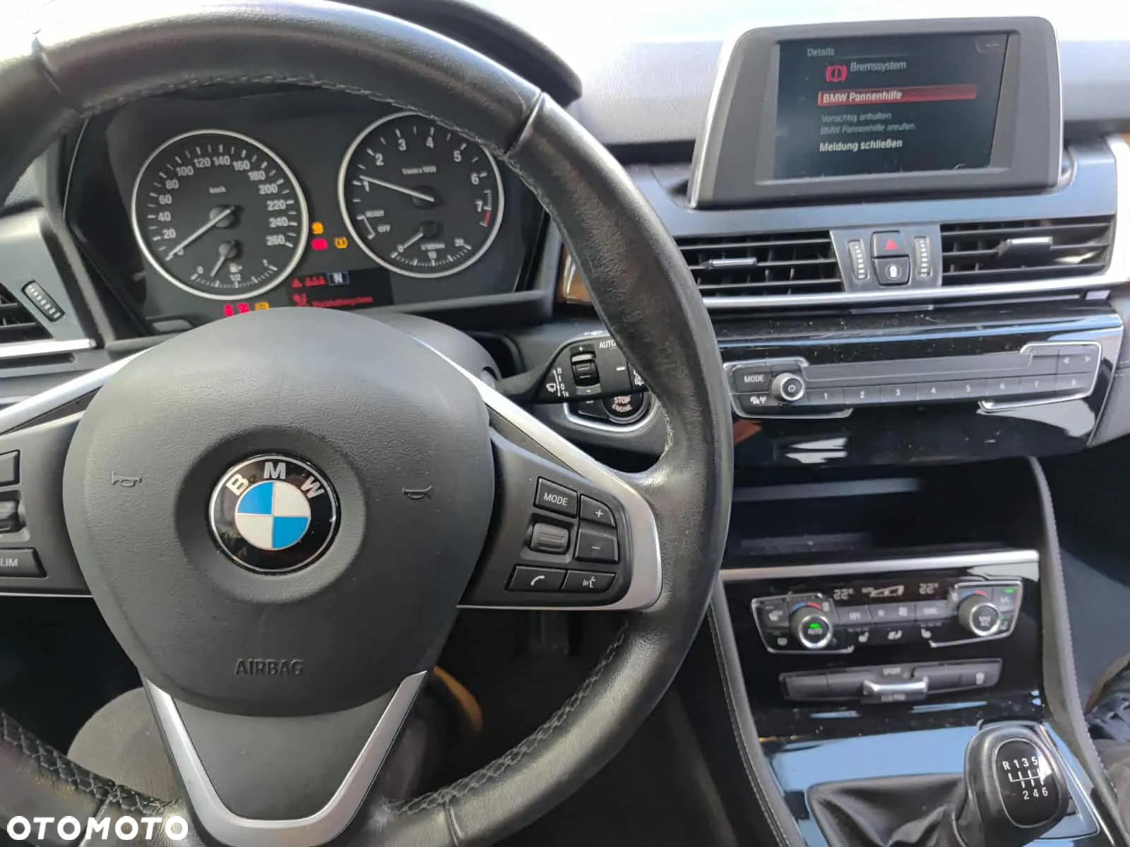 BMW Seria 2 218i Active Tourer - 8