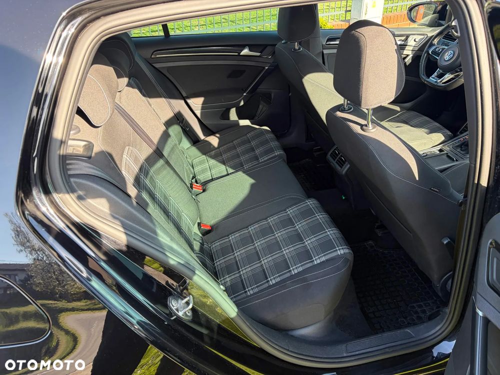 Volkswagen Golf ver-2-0-tdi-bmt-gtd - 10