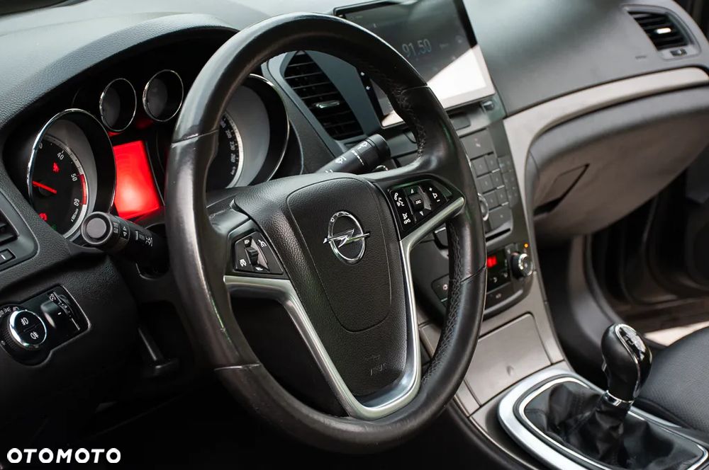Opel Insignia - 35