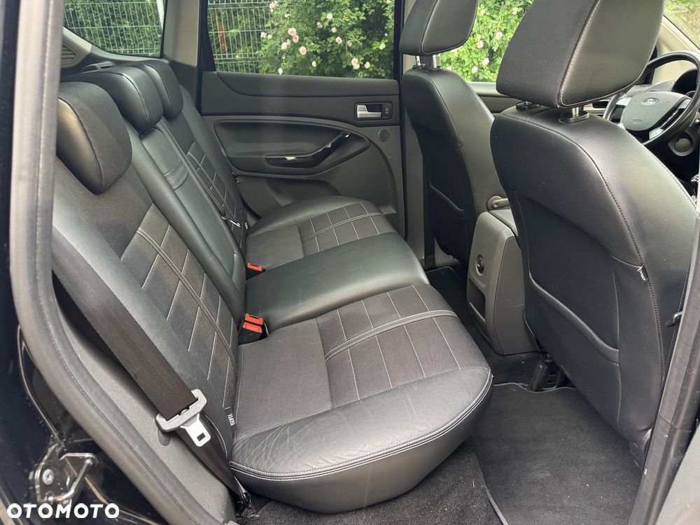 Ford Kuga S 2.0 TDCi 4x4 Plus Editionsmodell - 19