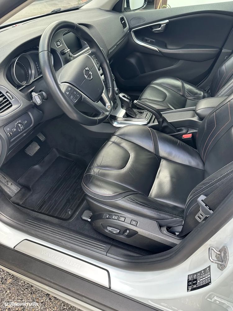 Volvo V40 2.0 D4 Volvo Ocean Race Geartronic - 6