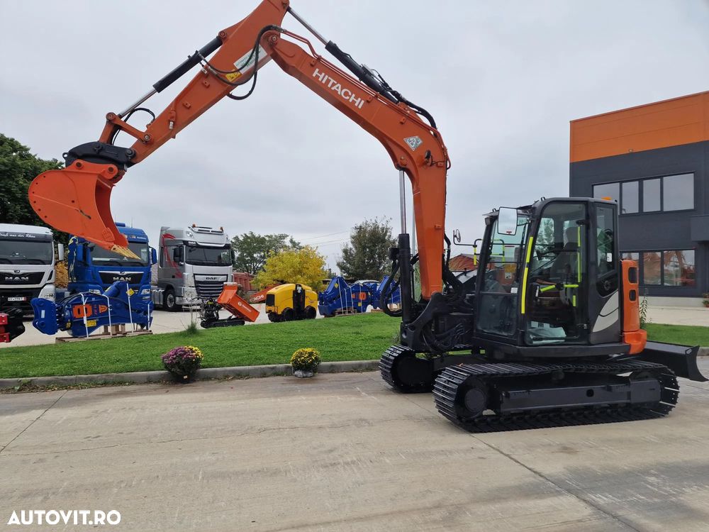 Hitachi ZX85-6, 2022, 2.582h, Masa Operationala 8,65t, CUPLA RAPIDA HIDRAULICA+3 CUPE NOI, SENILE NOI, Inst picon, camera spate, ad sapare 5m, ridica 4,5t, LAMA NIVELARE, Sistem antifurt, 58CP, Leasing 4 ani cu rata lunara 1300Eur/6500 lei,PROMOTIE 58.900eur - 18