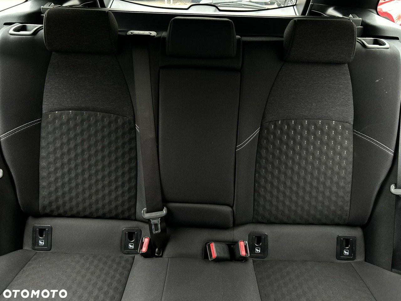 Toyota Corolla - 24