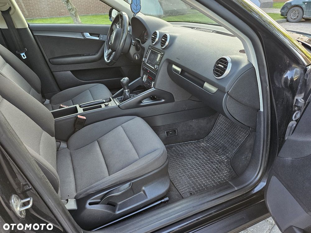 Audi A3 Sportback 2.0 TDI DPF Attraction - 7