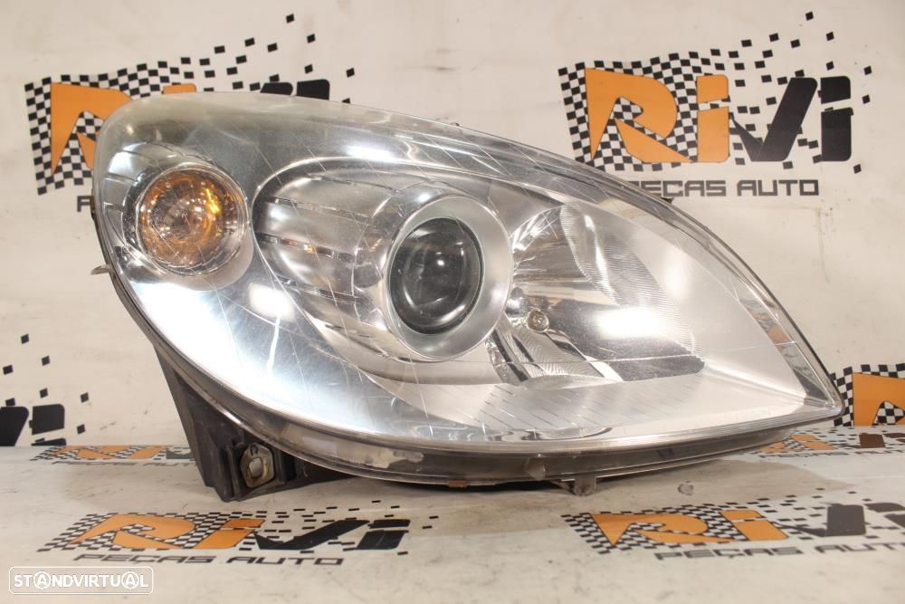 Ótica / Farol Direito Mercedes-Benz B-Class (W245)  A1698208061 / 0301 - 4