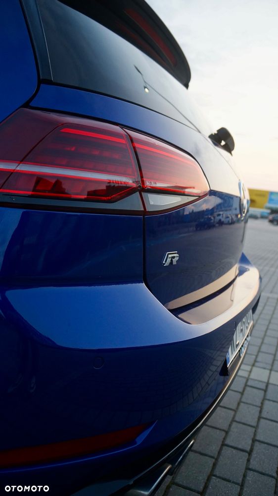 Volkswagen Golf - 8