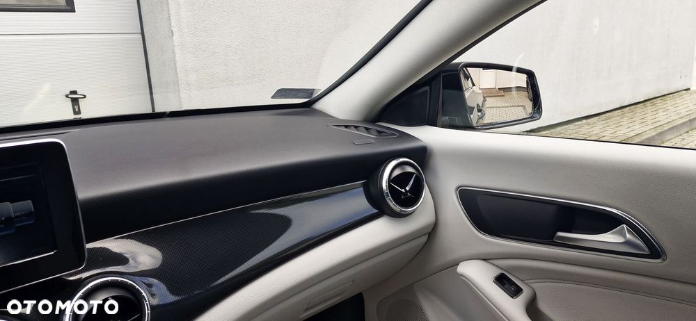 Mercedes-Benz CLA 2018