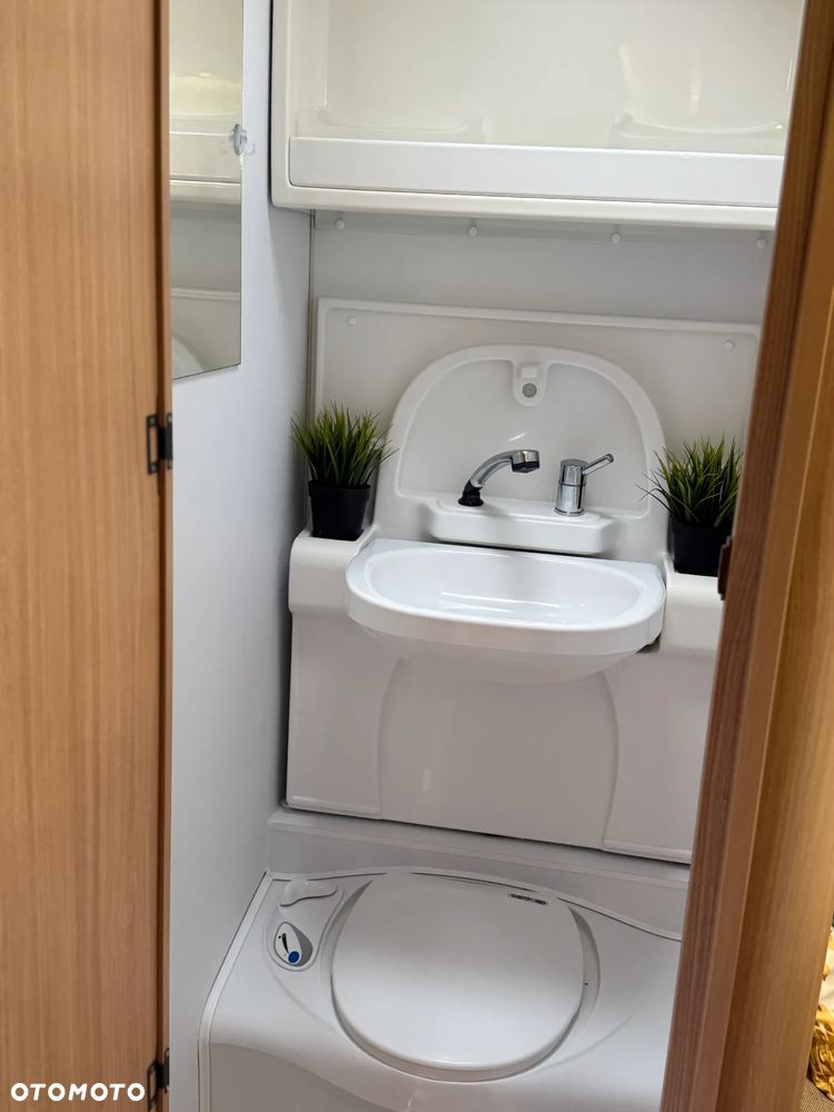 Adria Aviva 390PS - 10