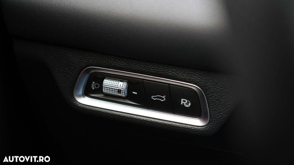 Geely Coolray - 15