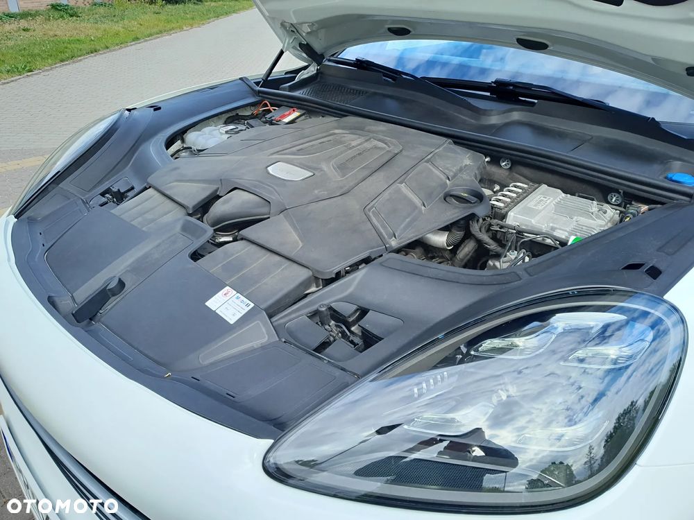 Porsche Cayenne - 15
