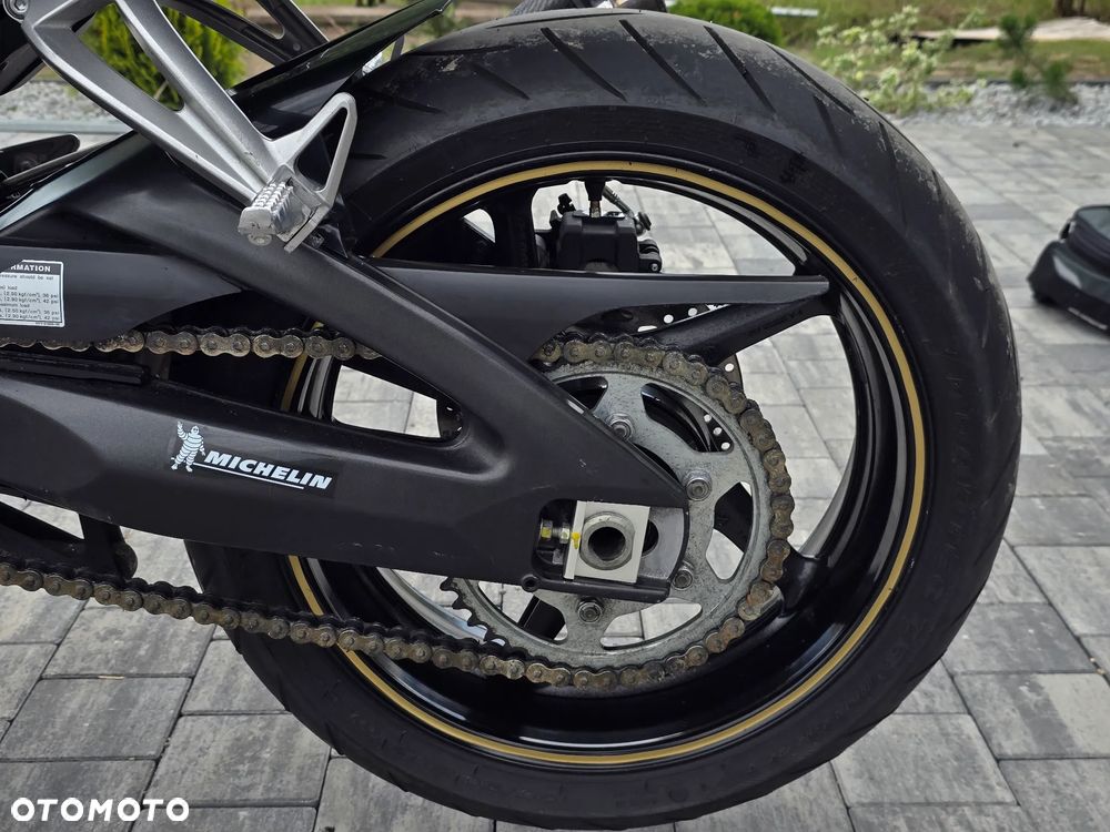 Yamaha FZ - 25