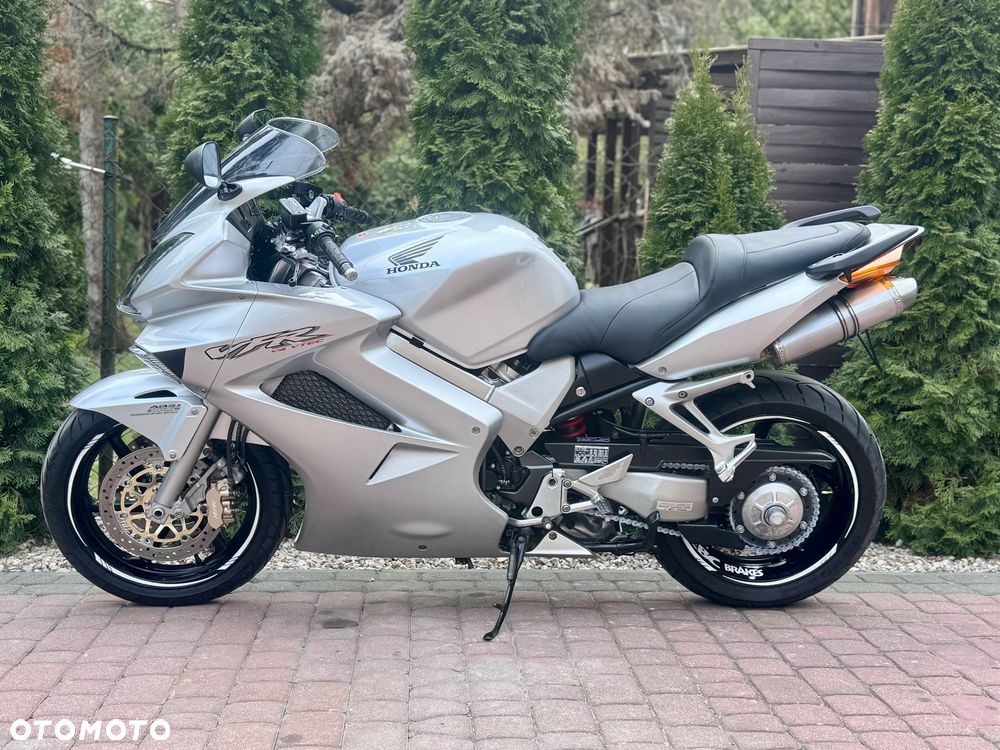 Honda VFR - 7