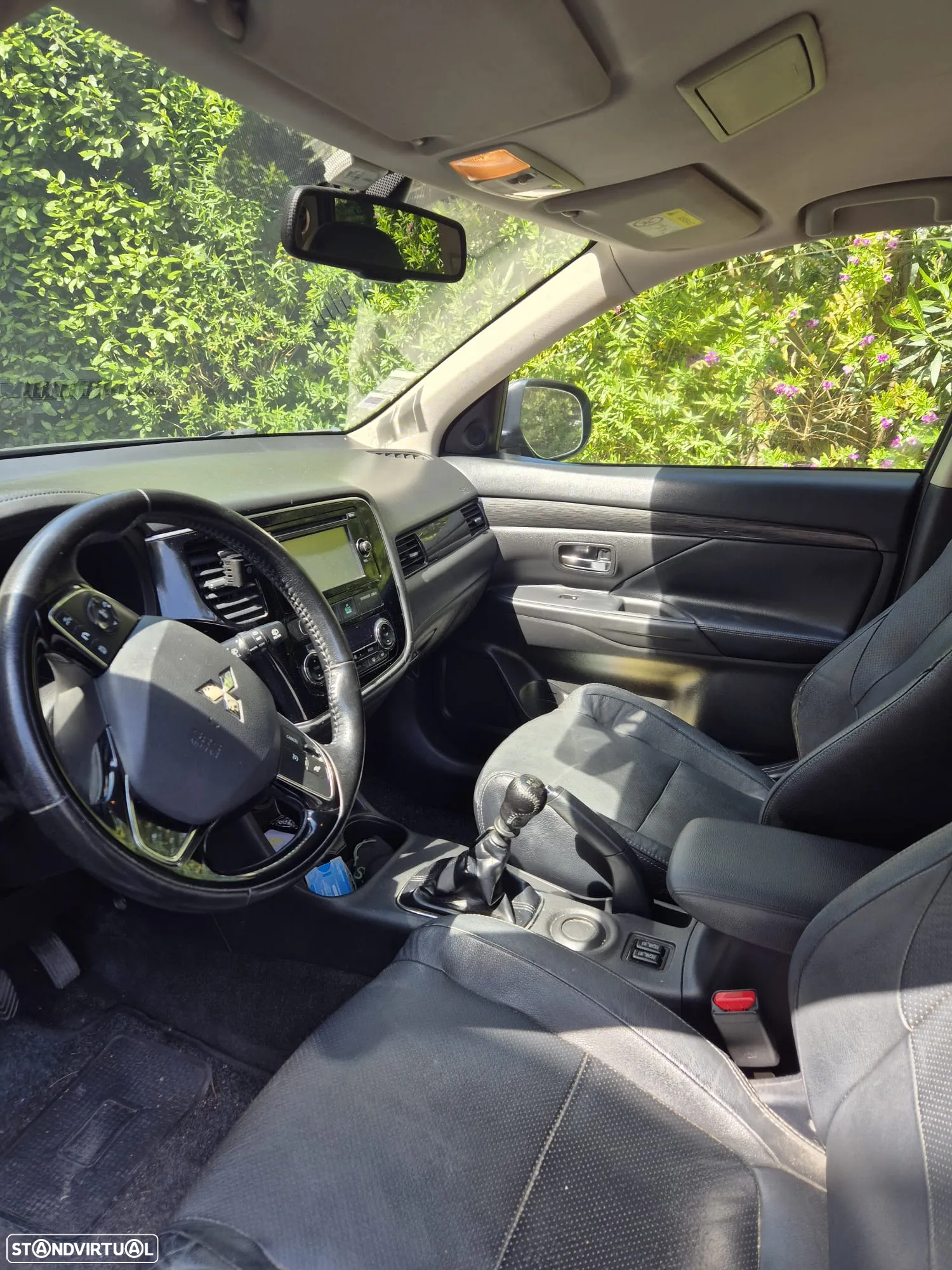 Mitsubishi Outlander 2.2 DI-D Intense - 13