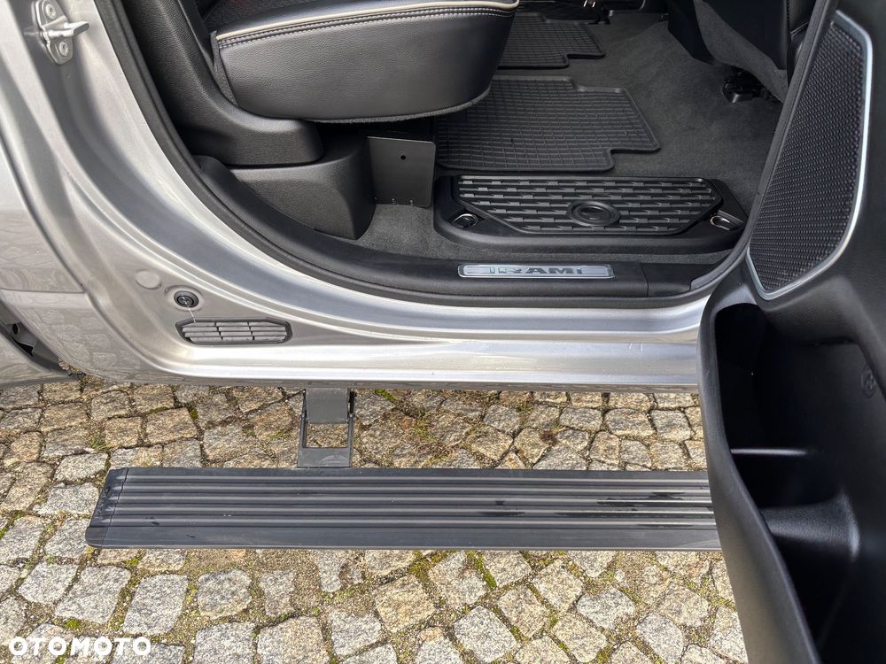 RAM 1500 Quad Cab Laramie - 23