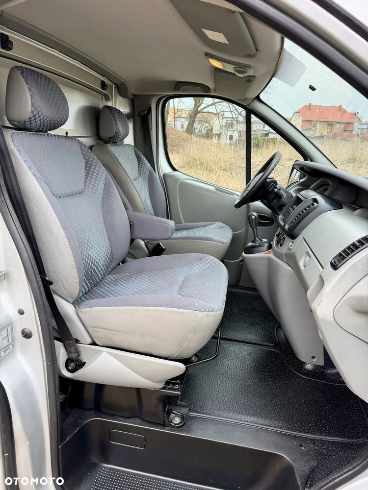 Renault TRAFIC - 13