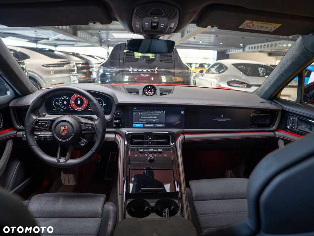 Porsche Panamera GTS - 27