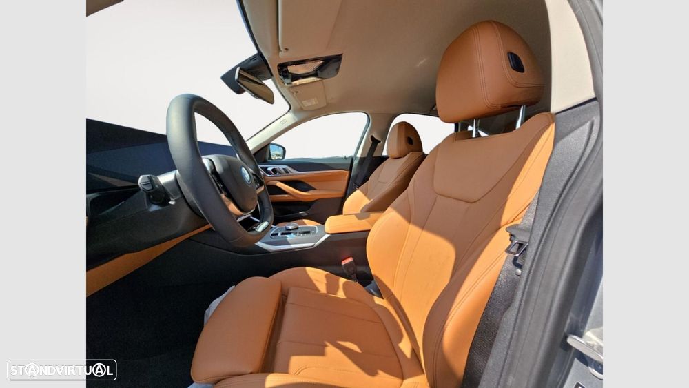 BMW i4 eDrive40 — fotografia 13