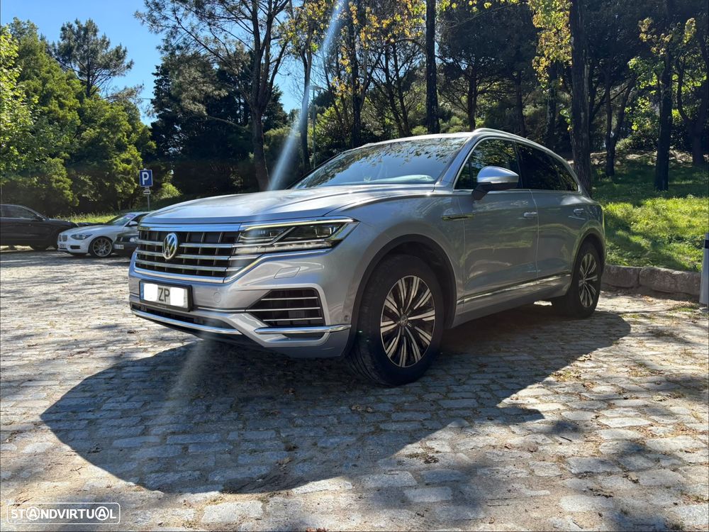 VW Touareg 3.0 TDI V6 Elegance Plus - 1