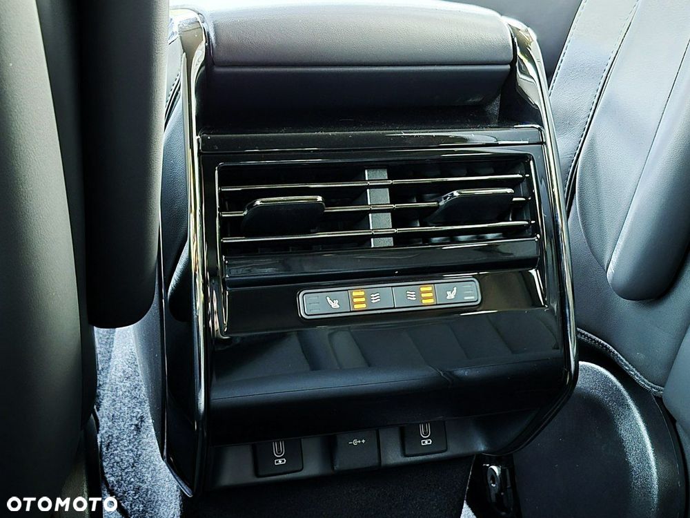 Land Rover Range Rover Sport - 26