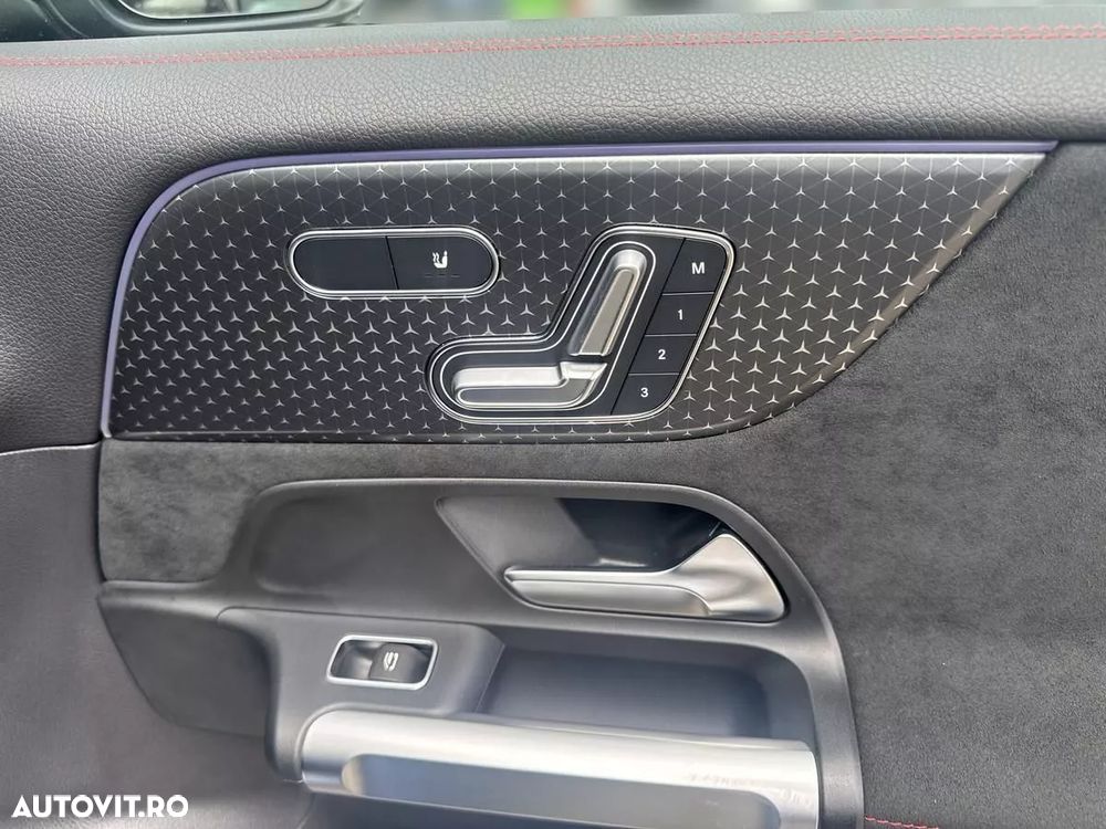 Mercedes-Benz EQB 300 4MATIC - 18