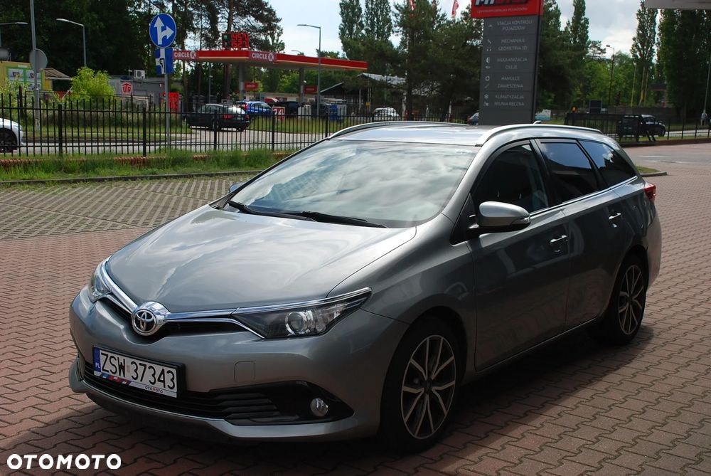 Toyota Auris 1.6 D-4D Edition-S - 12