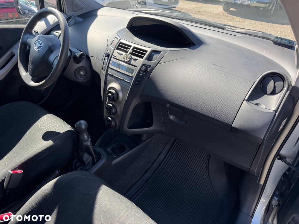 Toyota Yaris 1.0 Luna A/C - 14