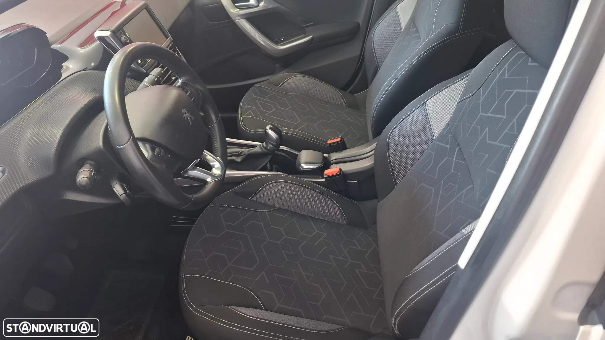 Peugeot 2008 1.6 BlueHDi Style - 17