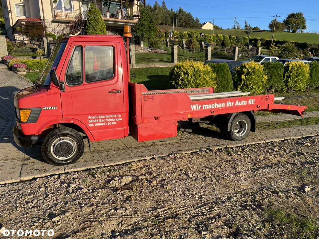 Mercedes-Benz 309D - 3