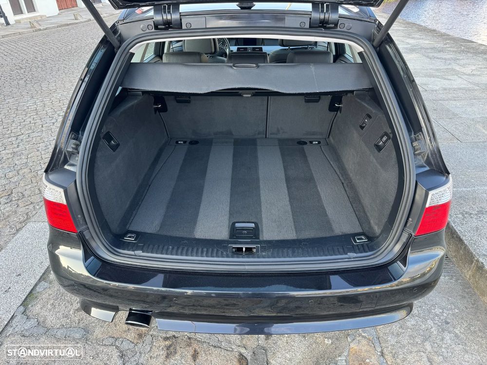 BMW 520 dA Touring Executive - 17