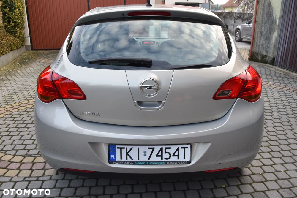 Opel Astra - 4
