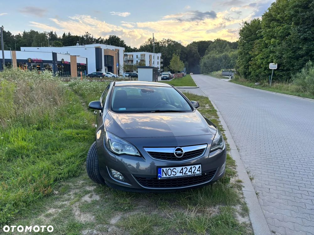 Opel Astra 1.6 Automatik Cosmo - 2