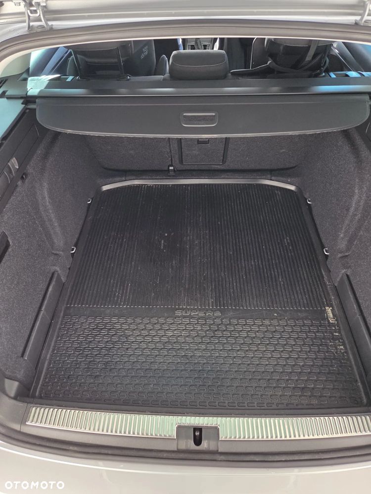 Skoda Superb 1.5 TSI Ambition DSG - 12