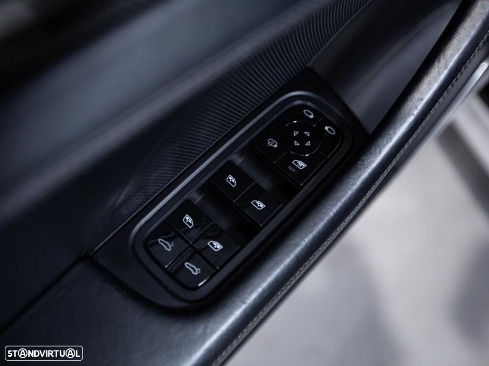Porsche Panamera Turbo - 17